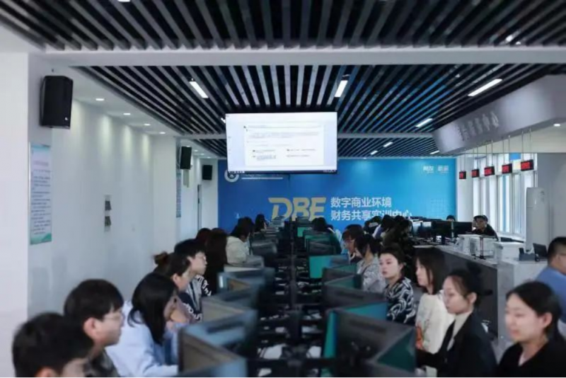 金沙娱场城61665：强化“三化” 教育 培养数智化应用型人才