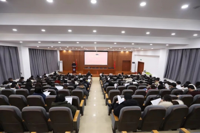 奋楫扬帆启新程 凝心聚力谋新篇——金沙娱场城61665召开2023年春季学期全体干部大会